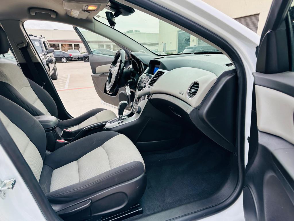 used 2016 Chevrolet Cruze Limited car, priced at $5,500