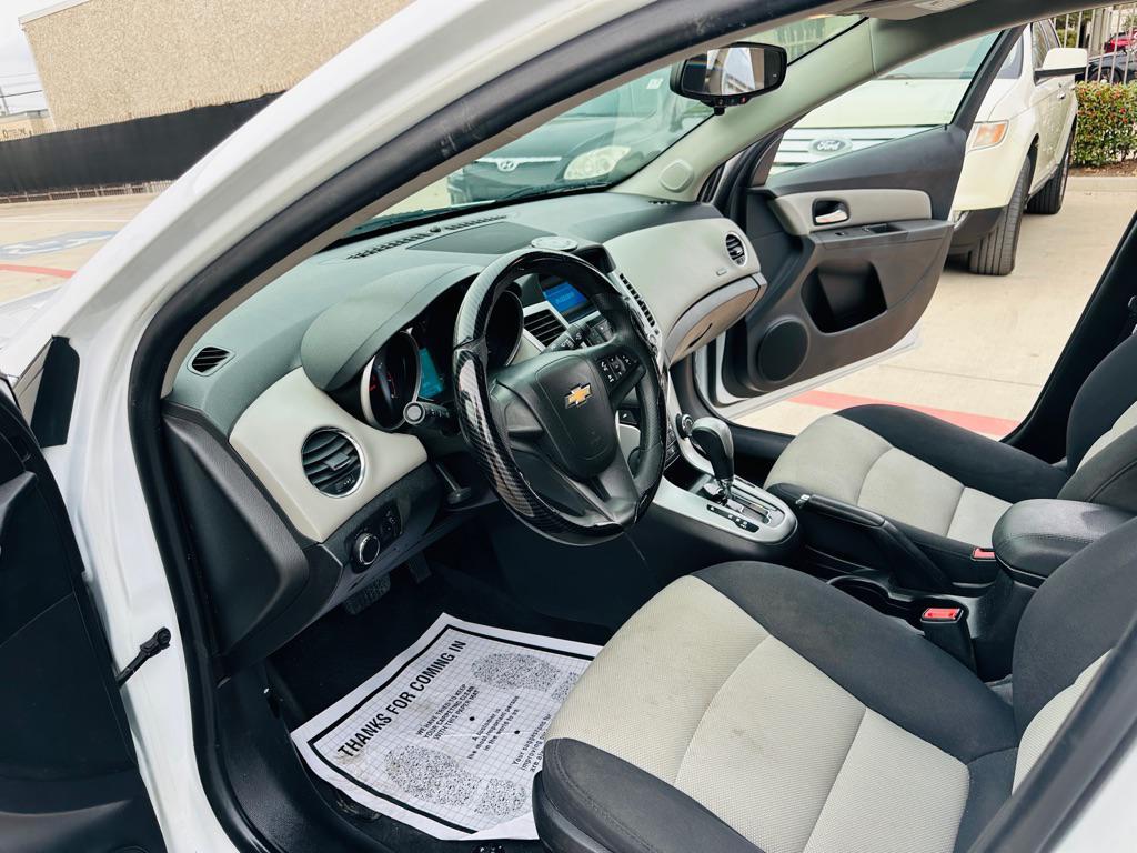 used 2016 Chevrolet Cruze Limited car, priced at $5,500