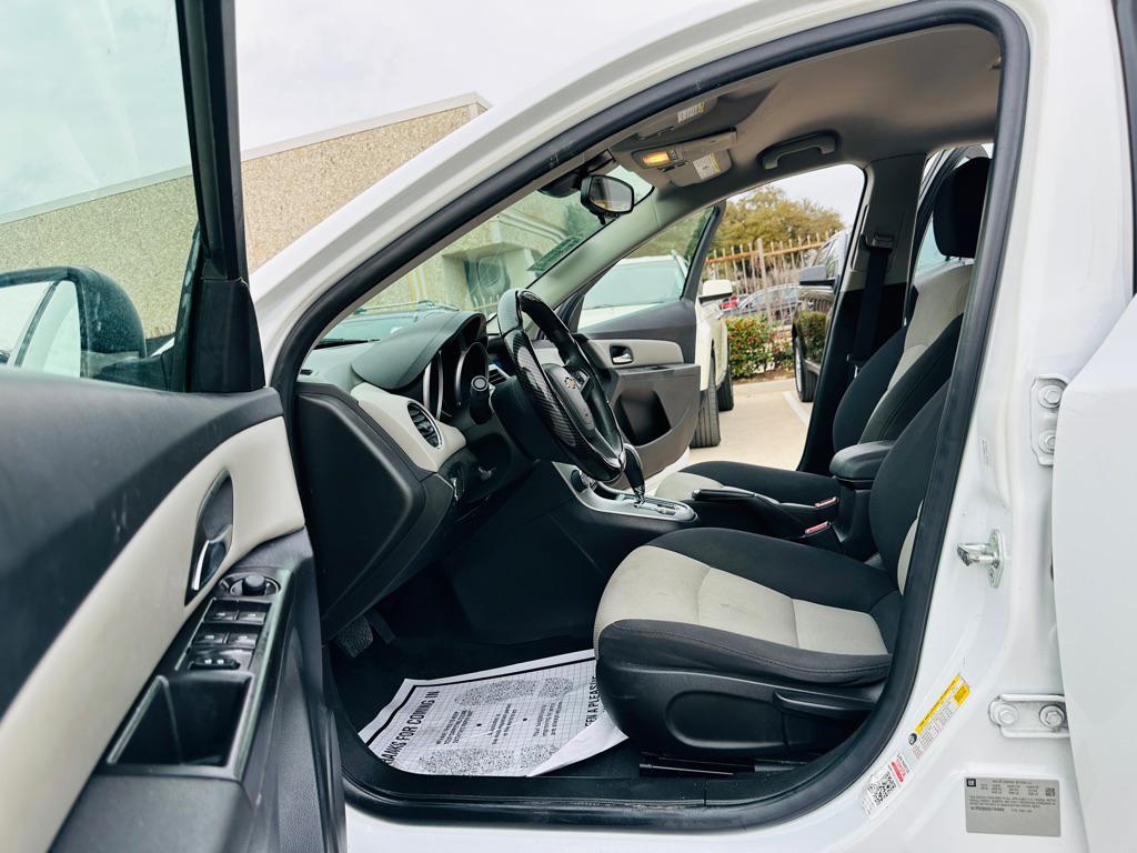 used 2016 Chevrolet Cruze Limited car, priced at $5,500