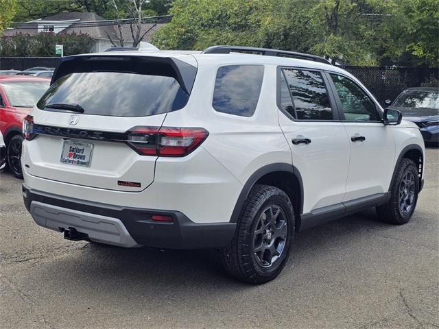 new 2025 Honda Pilot car, priced at $46,759