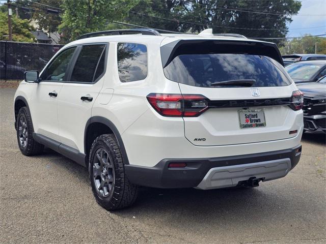new 2025 Honda Pilot car, priced at $46,759
