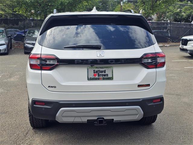 new 2025 Honda Pilot car, priced at $46,759