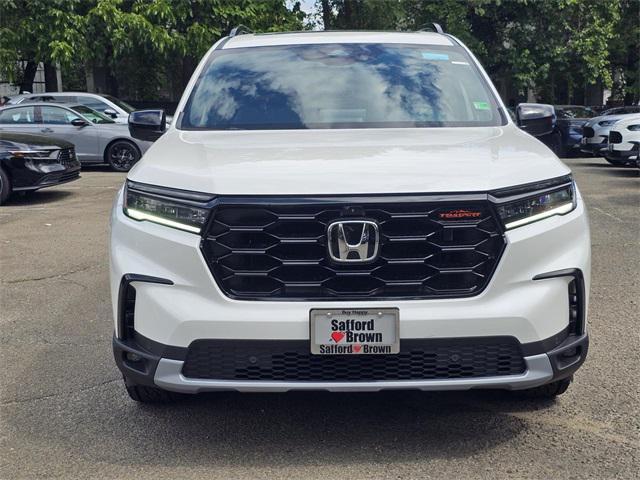 new 2025 Honda Pilot car, priced at $46,759