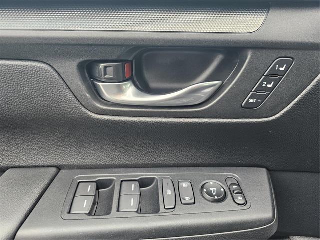 used 2025 Honda CR-V Hybrid car, priced at $36,135