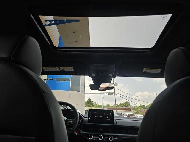 new 2026 Honda CR-V Hybrid car, priced at $41,675