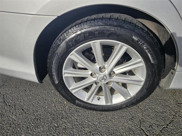 used 2014 Toyota Camry Hybrid car, priced at $11,500