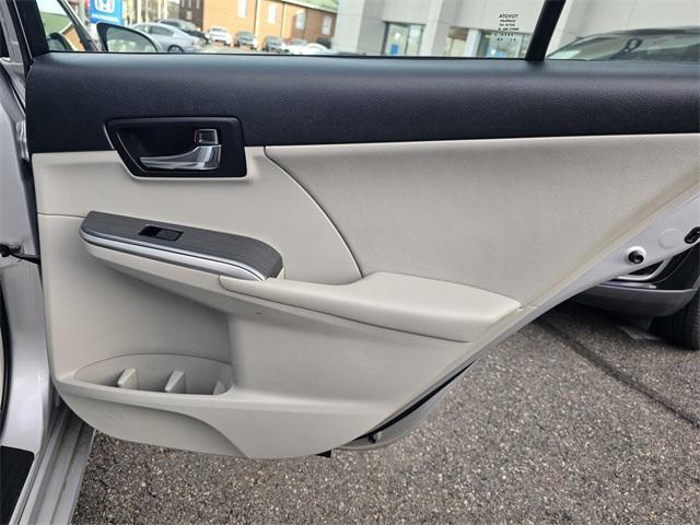 used 2014 Toyota Camry Hybrid car, priced at $11,500