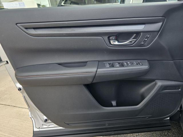 new 2026 Honda CR-V Hybrid car, priced at $41,675