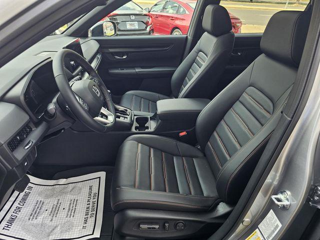 new 2026 Honda CR-V Hybrid car, priced at $41,675