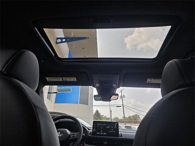 new 2026 Honda CR-V Hybrid car, priced at $41,675