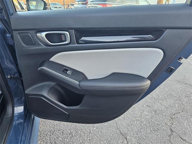 used 2025 Honda Civic Hybrid car, priced at $28,500