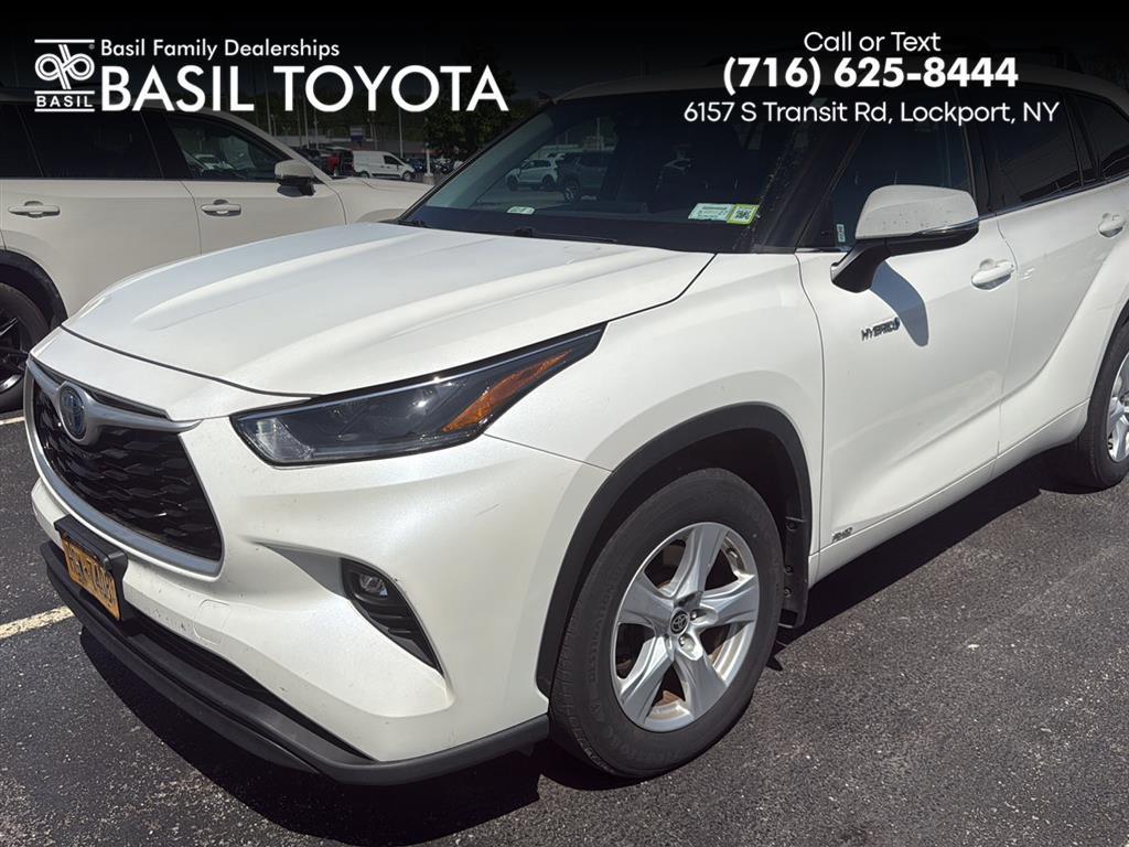 used 2021 Toyota Highlander Hybrid car, priced at $28,999