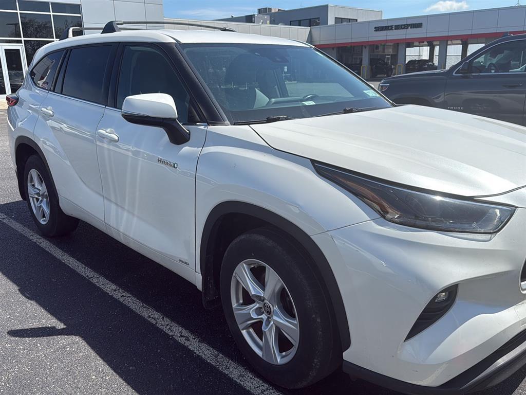 used 2021 Toyota Highlander Hybrid car, priced at $28,999