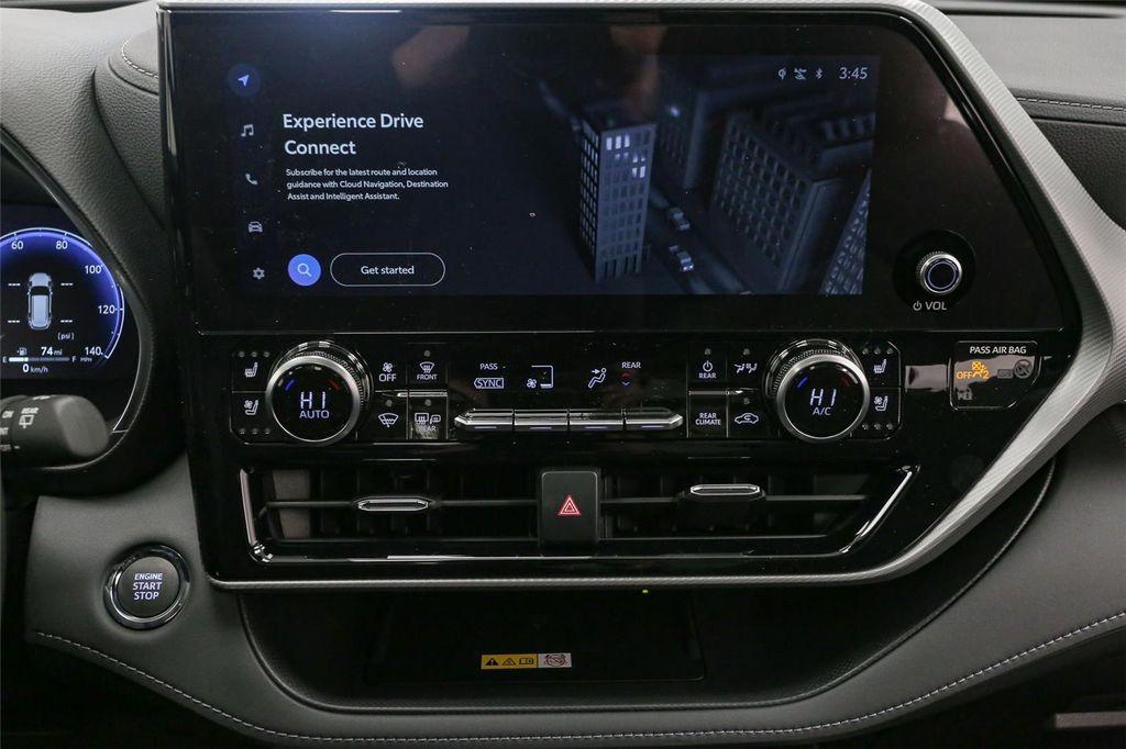 new 2023 Toyota Highlander car