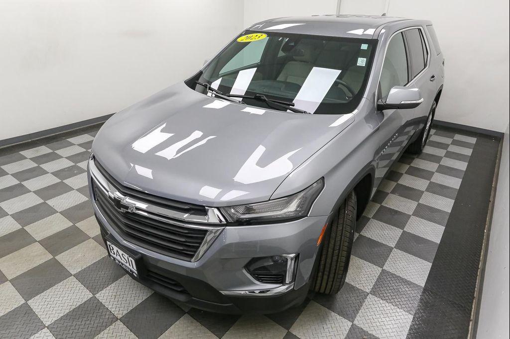 used 2023 Chevrolet Traverse car, priced at $30,500