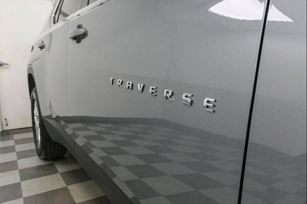 used 2023 Chevrolet Traverse car, priced at $30,500