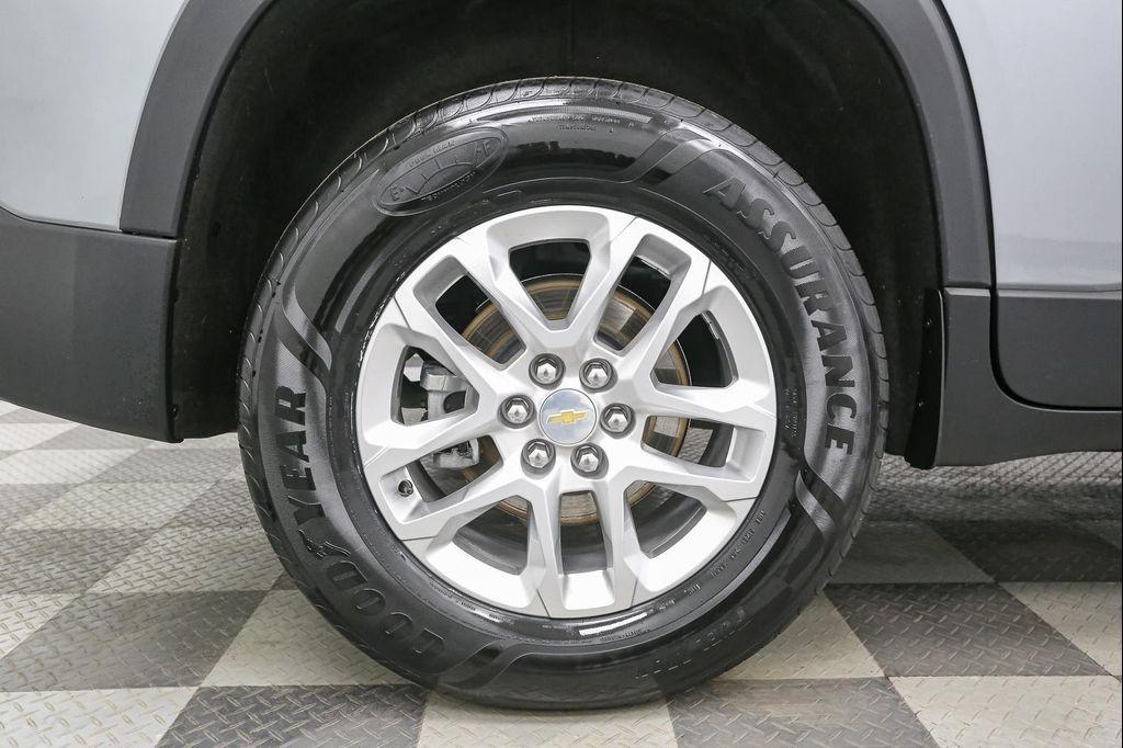 used 2023 Chevrolet Traverse car, priced at $30,500