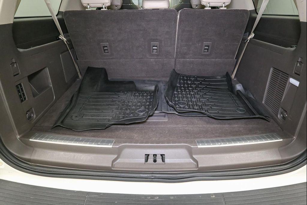 used 2024 Lincoln Navigator car, priced at $52,999