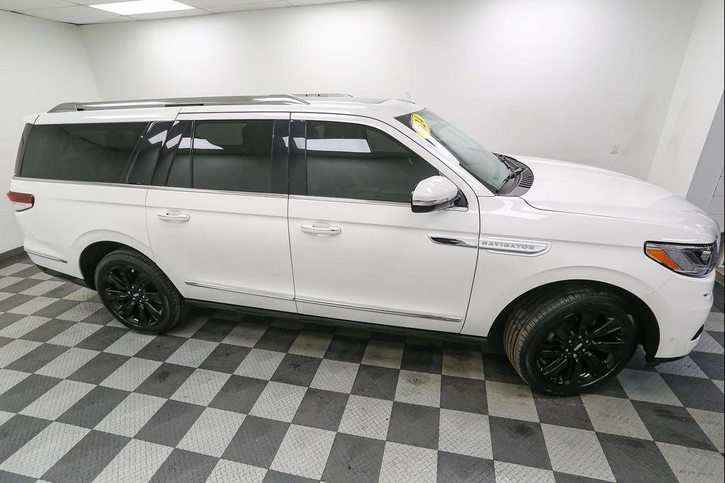 used 2024 Lincoln Navigator car, priced at $52,999