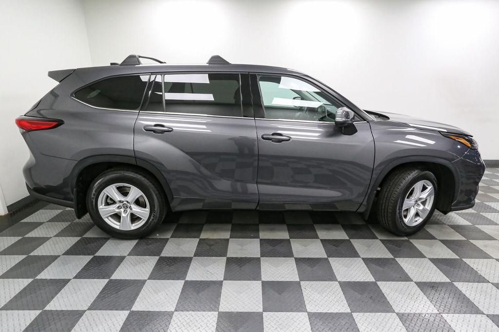 used 2022 Toyota Highlander car, priced at $30,499