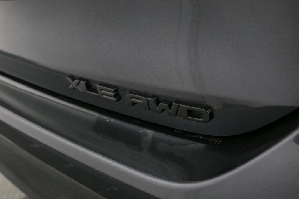 used 2025 Toyota Highlander car, priced at $43,999