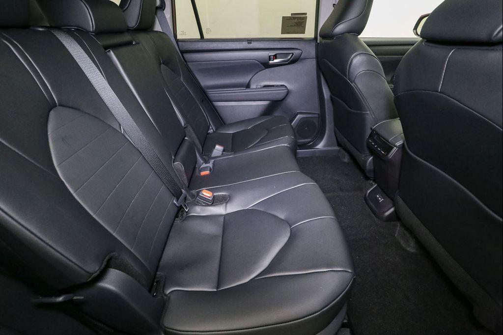 new 2026 Toyota Highlander Hybrid car, priced at $50,697