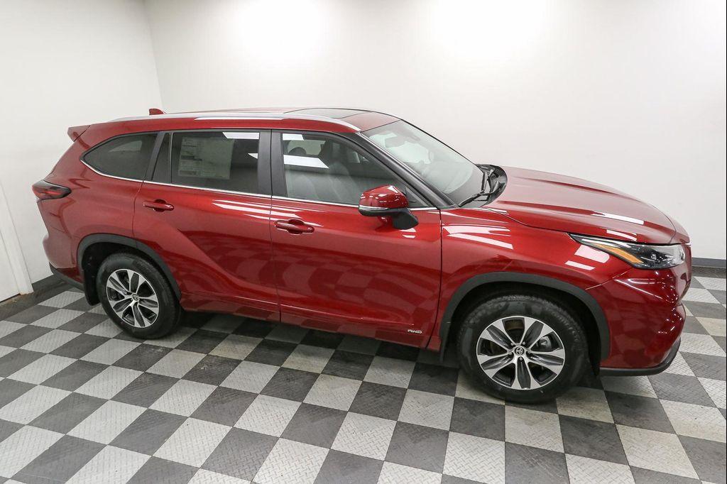 new 2026 Toyota Highlander Hybrid car, priced at $50,697