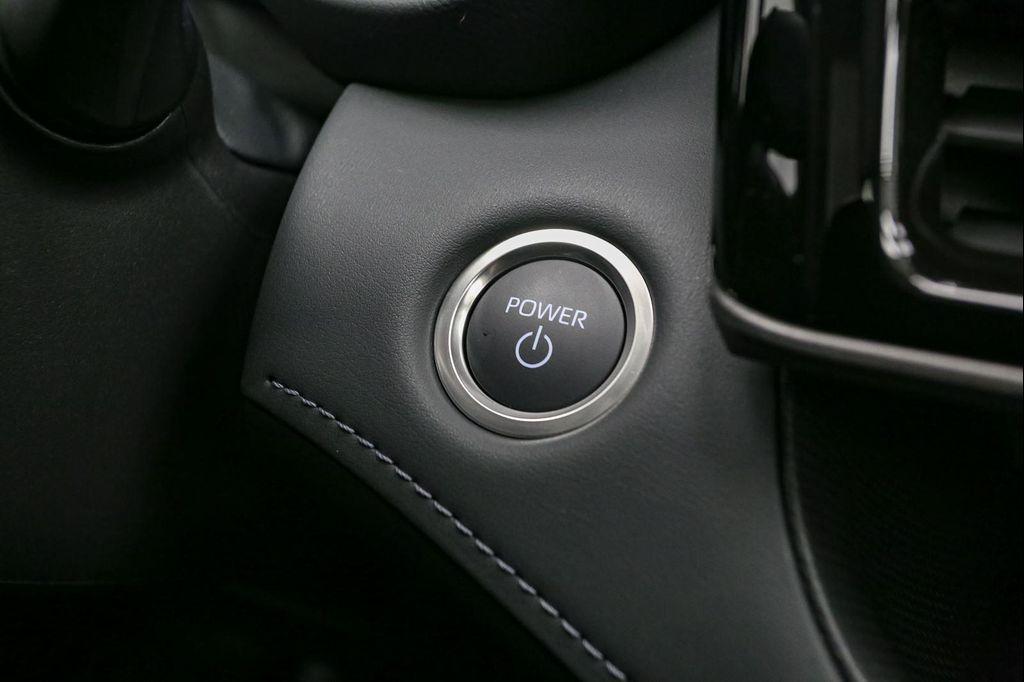 new 2026 Toyota Highlander Hybrid car, priced at $50,697