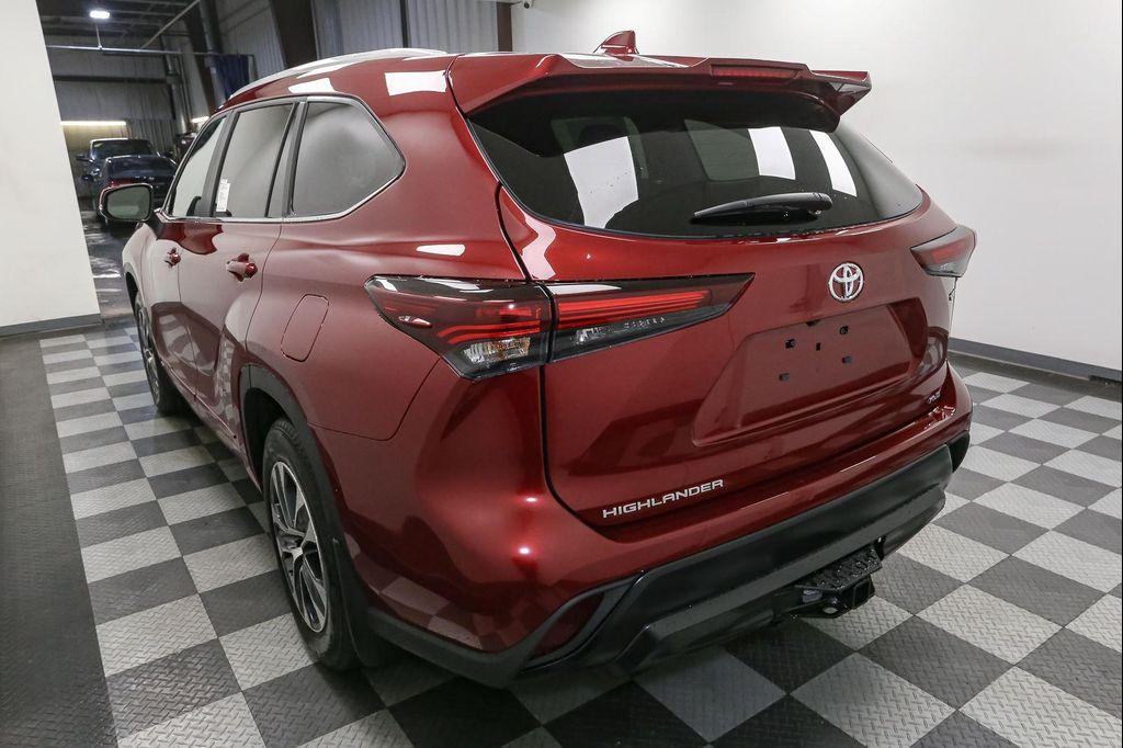 new 2026 Toyota Highlander Hybrid car, priced at $50,697