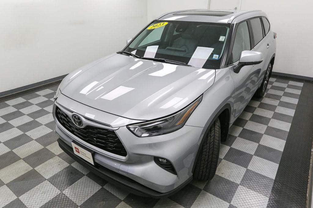 used 2023 Toyota Highlander car, priced at $38,949