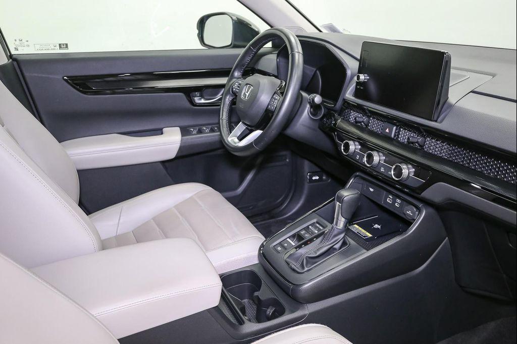used 2025 Honda CR-V car, priced at $33,542