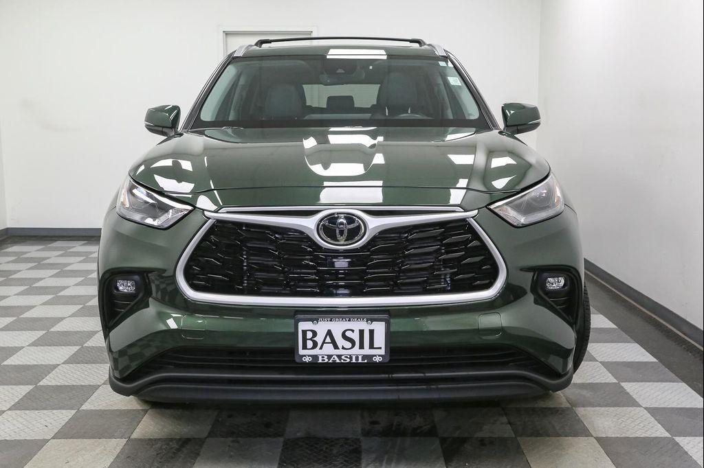 used 2023 Toyota Highlander car, priced at $36,424