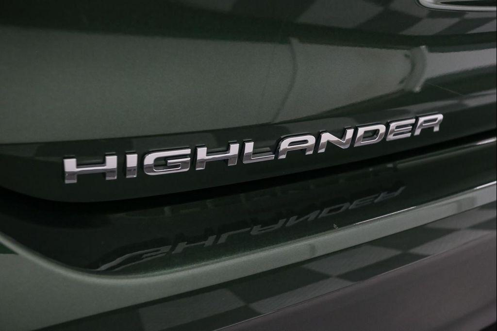 used 2023 Toyota Highlander car, priced at $36,424