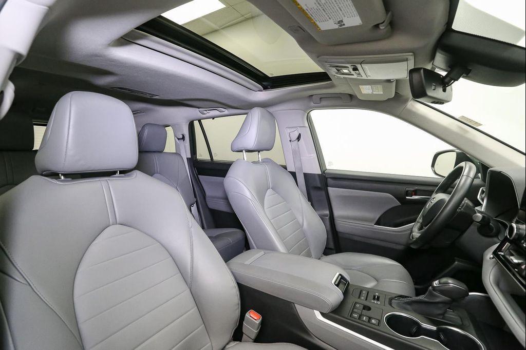 used 2023 Toyota Highlander car, priced at $36,424