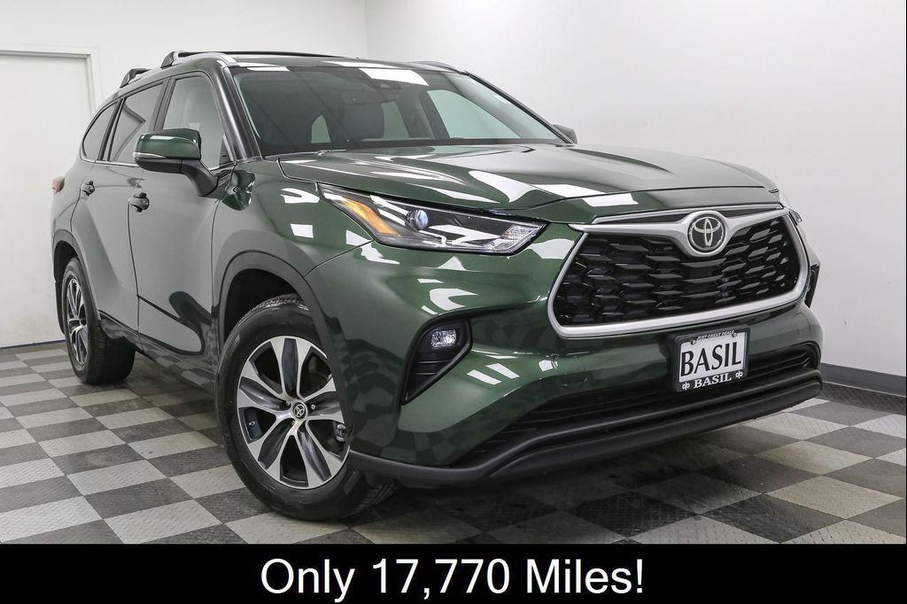 used 2023 Toyota Highlander car, priced at $36,424