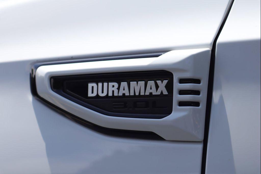 used 2025 GMC Yukon car, priced at $99,937