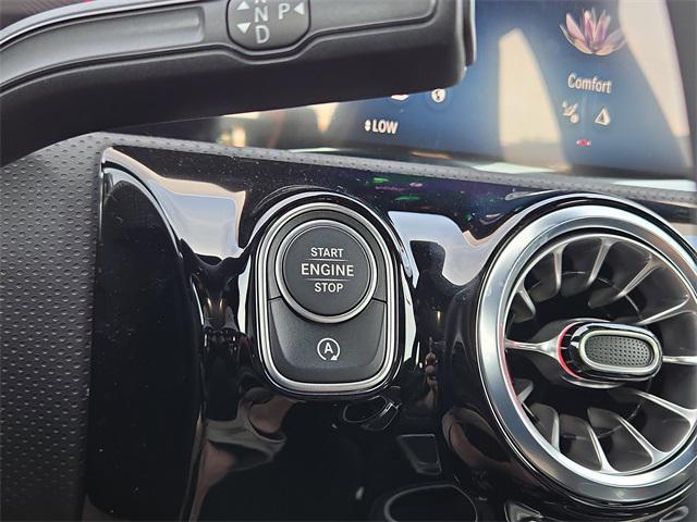 new 2025 Mercedes-Benz CLA 250 car, priced at $52,825