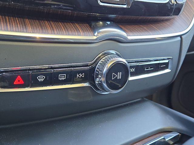 used 2022 Volvo XC60 car, priced at $22,991