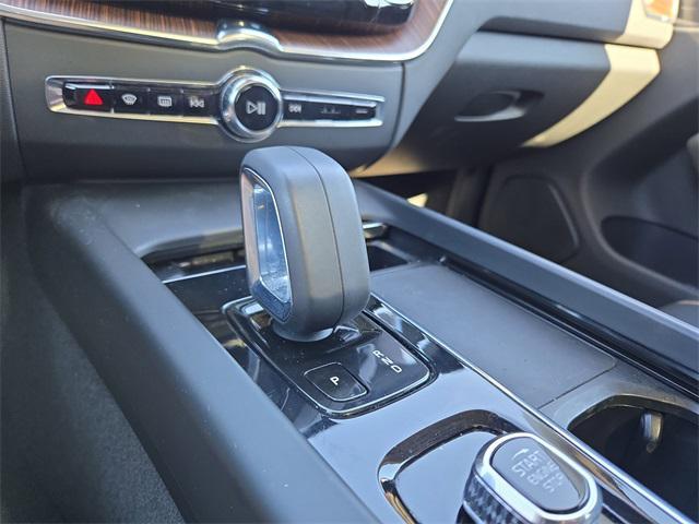 used 2022 Volvo XC60 car, priced at $22,991