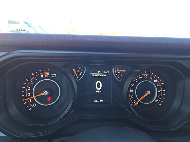 used 2025 Jeep Gladiator car, priced at $39,971