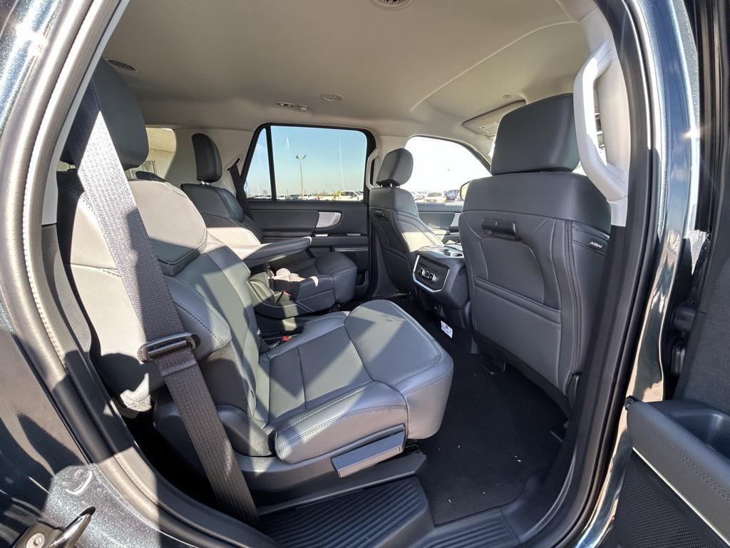 new 2026 Ford Expedition car, priced at $66,985