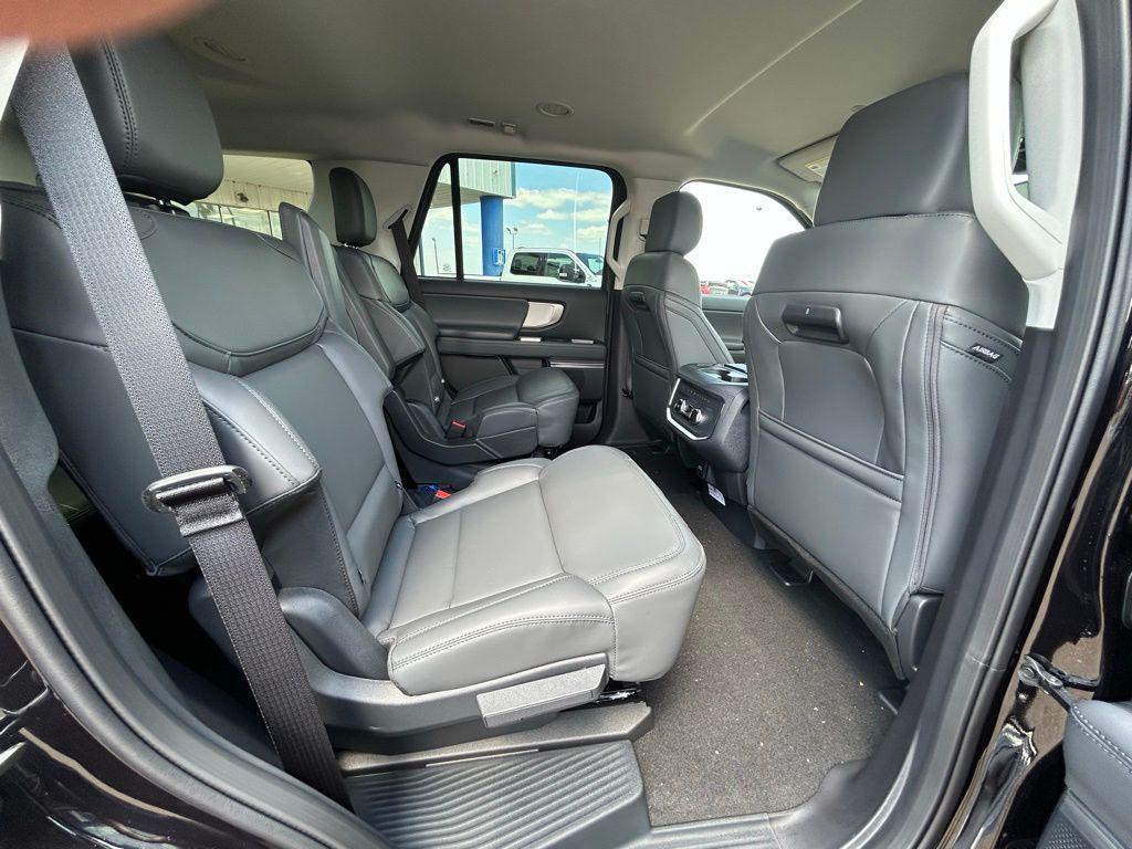 new 2026 Ford Expedition car, priced at $70,267