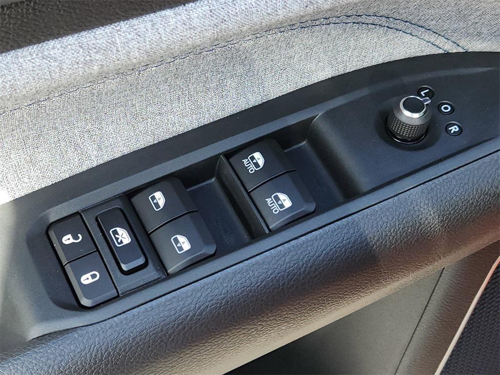 new 2026 Jeep Compass car, priced at $27,989