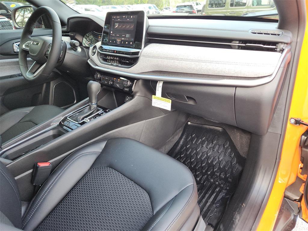 new 2026 Jeep Compass car, priced at $27,989