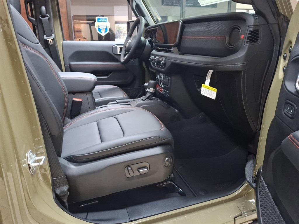 new 2025 Jeep Wrangler car, priced at $58,412