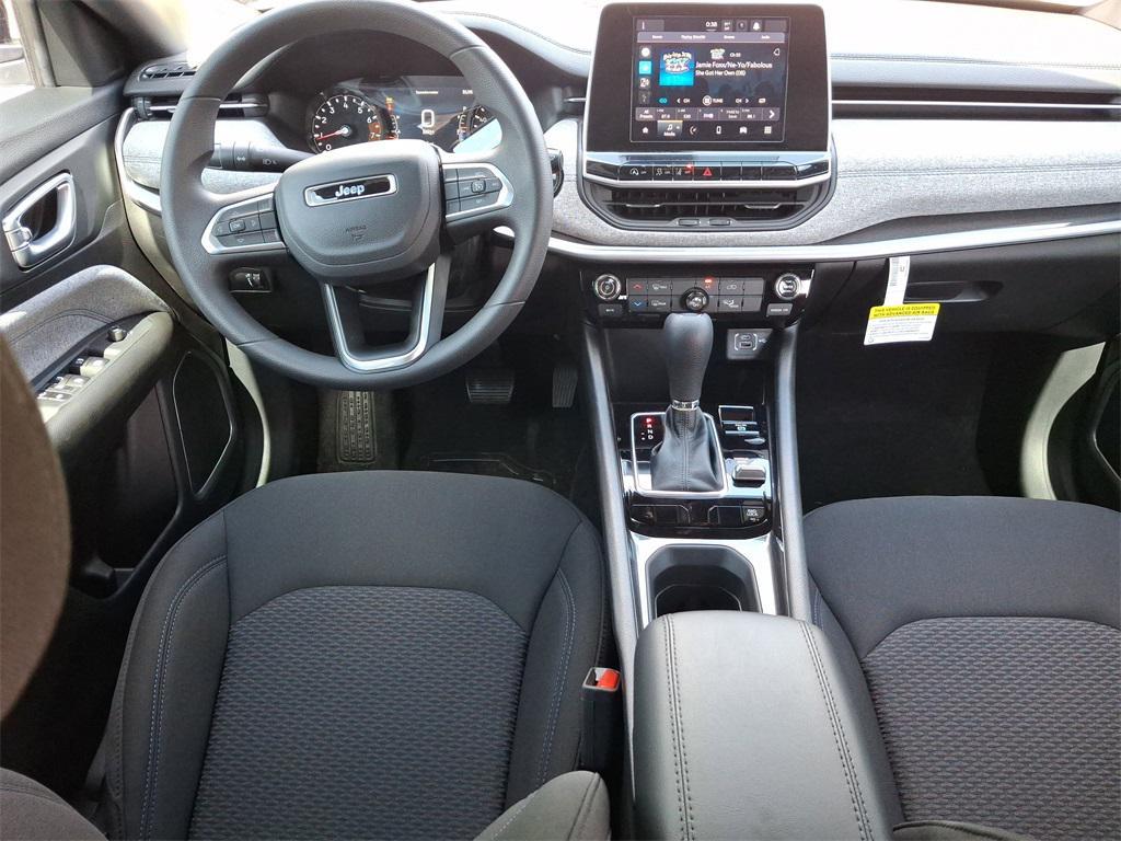 new 2025 Jeep Compass car, priced at $28,654