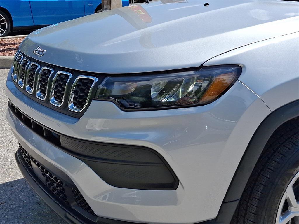 new 2025 Jeep Compass car, priced at $28,654