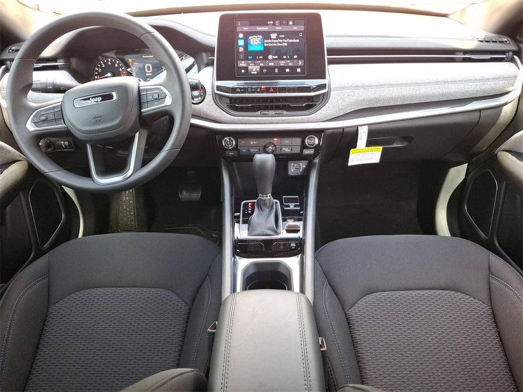 new 2025 Jeep Compass car, priced at $28,654