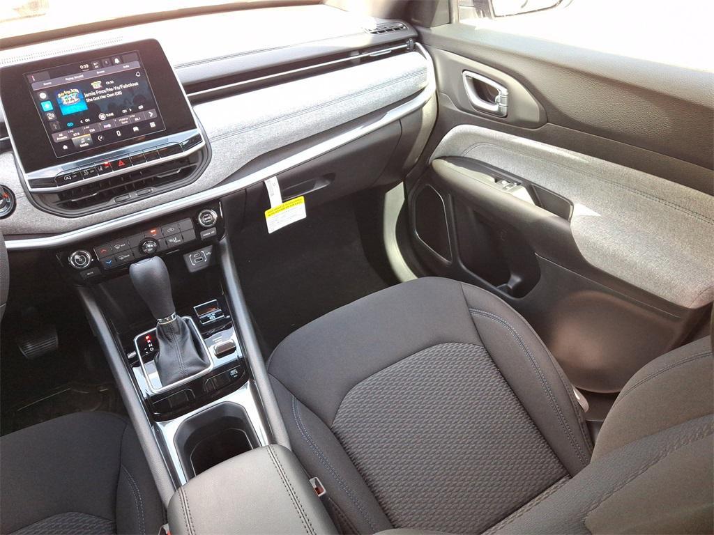 new 2025 Jeep Compass car, priced at $28,654