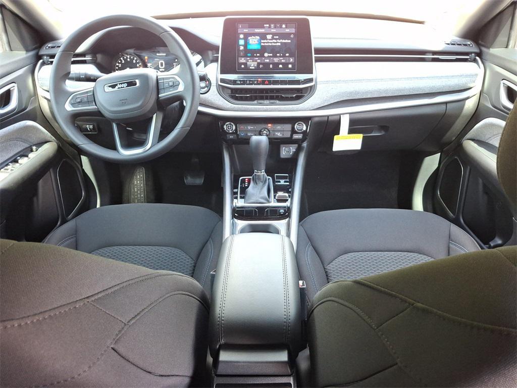 new 2025 Jeep Compass car, priced at $28,654